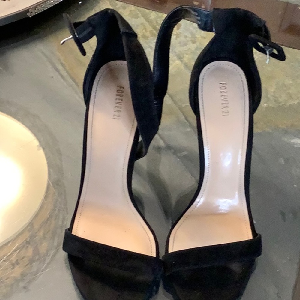 Forever21 Black Faux Suede Heels size 8
